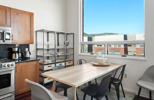 Basalt Condo | Mountain Modern | Deck, Gym, Fireplace, A/C