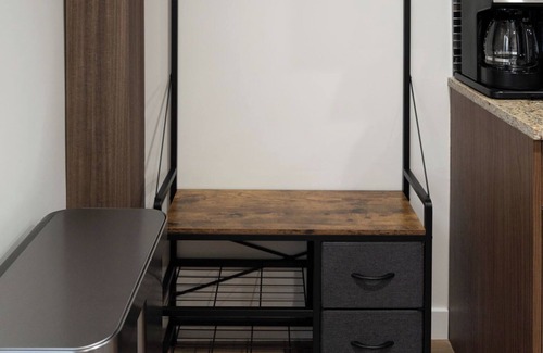 Murray Apartment | Mountain Modern Marvel- Your Home Away From Home