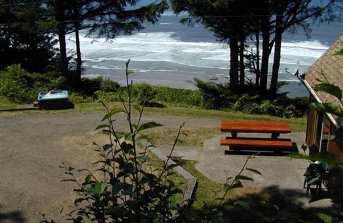 Yachats House | Mountain Pacific Chalet, Where the forest meets the sea!