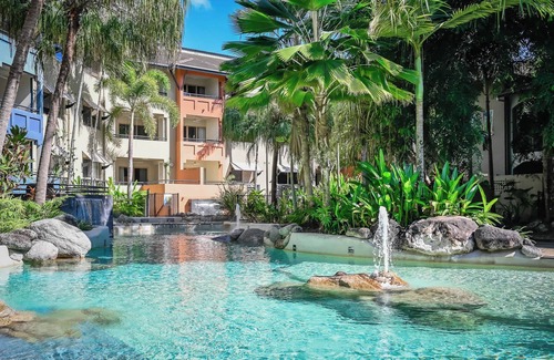 Westcourt Apartment | Mountain Panorama Cairns -9 Pools,Gym, & BBQ