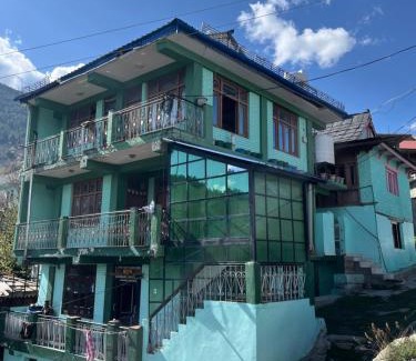 Rekong Peo House | Mountain Paradise Homestay Kalpa
