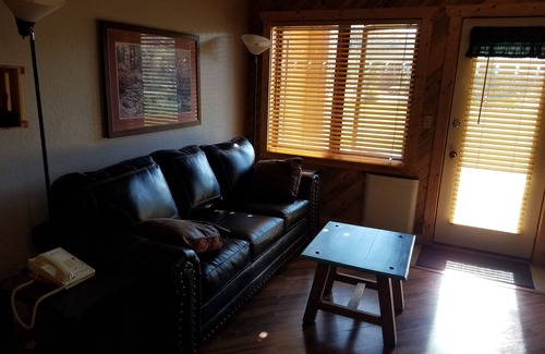 Granby Apartment | Mountain Resort Studio - 365 day pool, 4 Tubs, Free Parking and Wifi. Sleeps 1-4