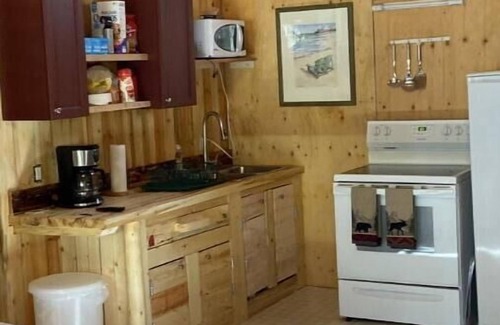 Toad River House | Mountain Retreat Cabin in Toad River BC