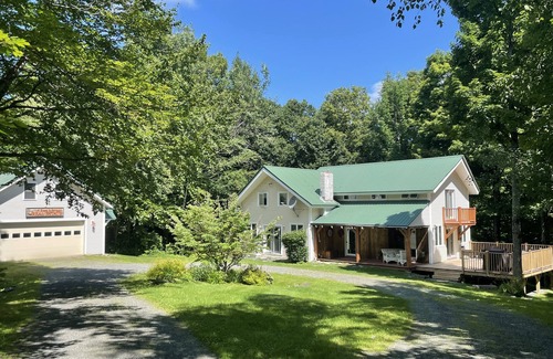 East Dover House | Mountain Retreat in Dover Vermont - Year Round Vacation Home