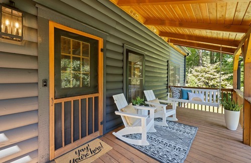 Asheville Cabin | Mountain Retreat Mins to downtown|Hot Tub|Fire-pit