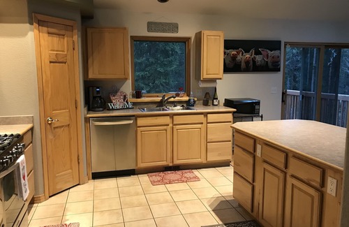 Black Hawk House | Mountain Retreat near ATV trails, hiking and Casinos