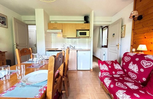 Flumet Apartment | Mountain Retreat: Pool, Ski-In/Ski-Out Access, Near Village