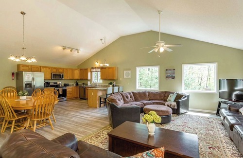 Massanutten House | Mountain Retreat with Game Table, Fire Pit & Dual Decks