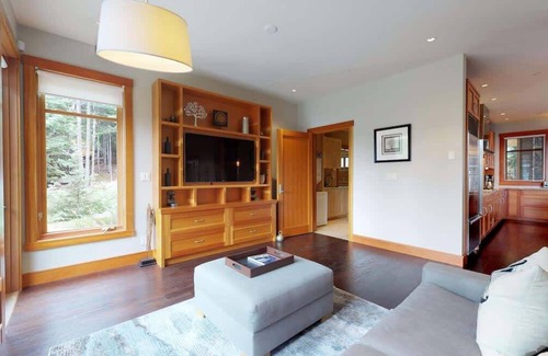 Whistler Creekside House | Mountain retreat w/ski access & private hot tub