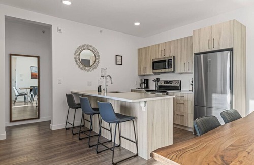 Golden Condo | Mountain & River View | 3BR Penthouse in Golden