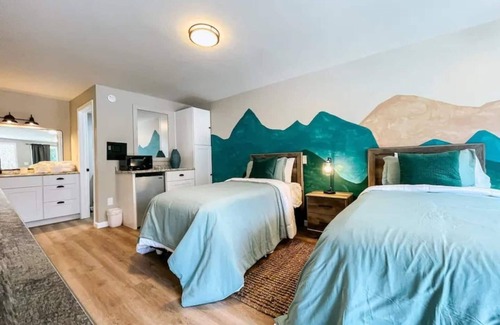 Townsend Hotel | Mountain Room at The Trailblazer Unit 6