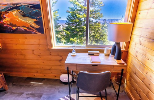 Tahoe Village House | Mountain Serenity | Ski, Golf, Casino and Lake within 5 mile