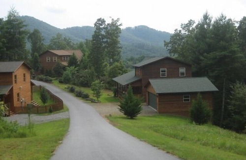 Murphy Ski Chalet | *Mountain Serenity*