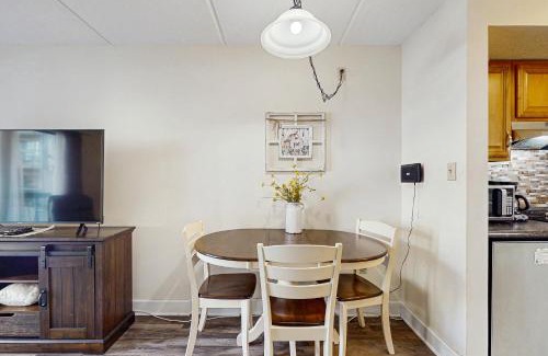 Gatlinburg Apartment | Mountain Splendor