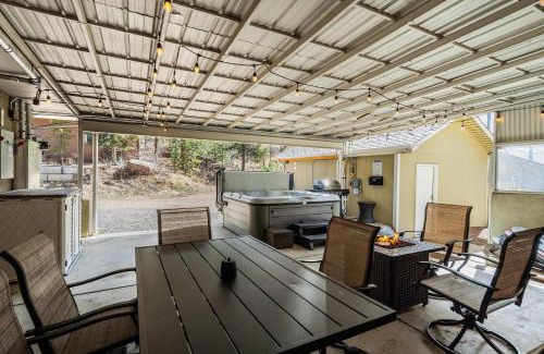 Cascade Hotel | Mountain Studio Cozy Escape with Stunning Views