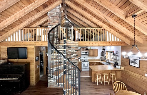 Baring Cabin | Mountain Thyme Cabin in Baring