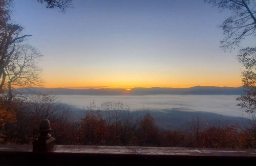Luray House | Mountain Top Chalet | 0 Bed, 2 Bath
