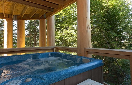 Nordic Estates House | Mountain townhouse w/hot tub & ski access