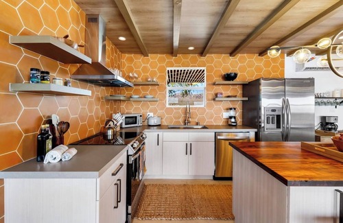 Wonder Valley House | Mountain Rising