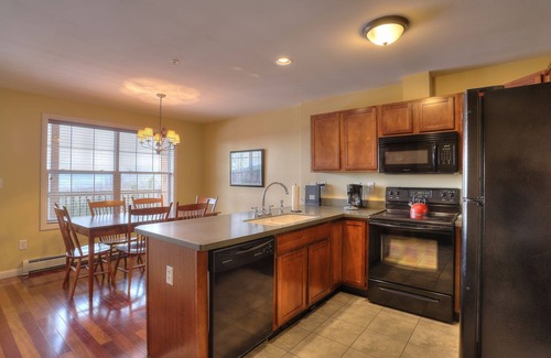 Sandy River Condo | Mountain Brook Condo 150 - Ski in ski out condo at Saddleback