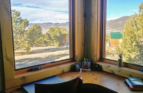 Salida House | Mountain Vibe Retreat Above Salida; MCS-Friendly - SLEEPS 6n