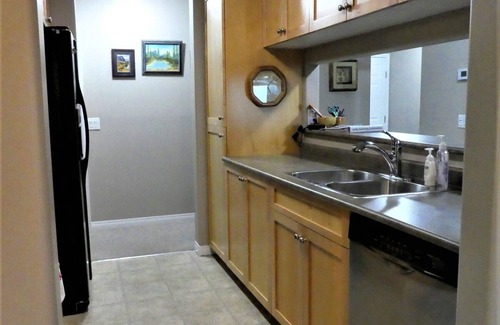 East Kootenay Condo | Mountain View Condo, 7+ Night Disc%, 2 Balconies, 2 King BR, 2 Bath-Pool/Hot Tub