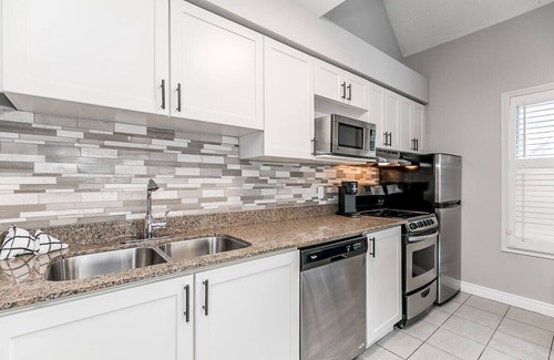 Craigleith Condo | Mountain View - Pool, 2 Private Patios, Shuttle