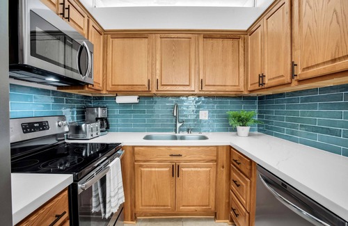 Palm Desert Condo | Mountain View 2-Bedroom Condo, Gated Community 1 Mile from El Paseo