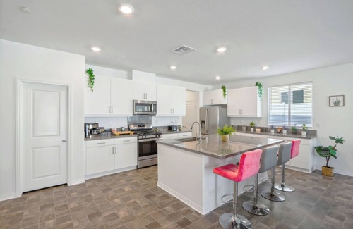 Sun City House | Mountain View 4-Bedroom House in Menifee, Spacious, Ranch-Style, 12 Guests Max
