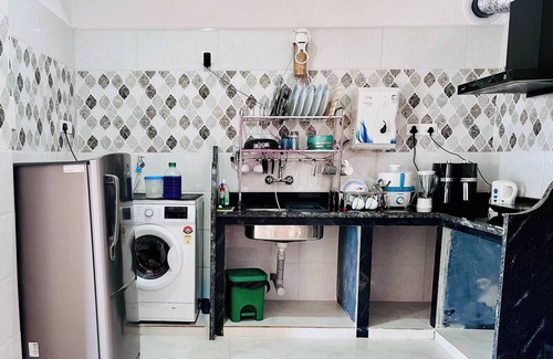Aldona Bed & Breakfast | ​Mountain-View AC Double Room in a Villa - Shared Bath