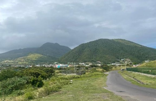 Basseterre Apartment | Mountain view Apartment