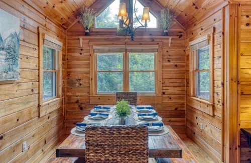 Mineral Bluff Villa | Mountain View Cabin - Hot Tub-Fire Pit-Pool Table