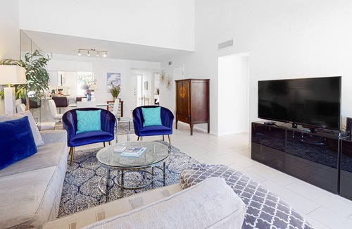 Sunrise Vista Chino Apartment | Mountain-view condo in lovely gated community with pools, and tennis