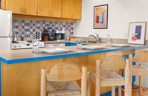 El Prado Condo | Mountain View Condo 25 min to Taos Ski Resort
