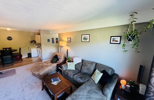 East Kootenay Condo | Mountain View Condo | Sauna | Pet Friendly