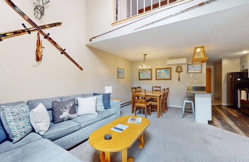 Jackson Condo | Mountain view condo with indoor & outdoor pools, hot tub, & tennis