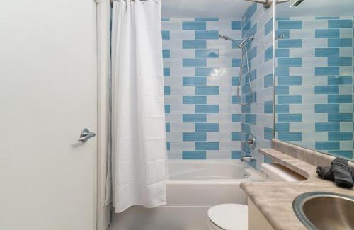 Central Apartment | Mountain View Condo with Free Parking and Sleeps 6 Guests