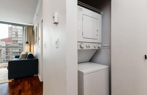 Central Apartment | Mountain View Condo with Free Parking and Sleeps 6 Guests