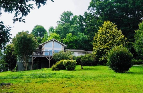 Hendersonville House | Mountain view, deck, sunroom, grill, wood burning fireplace, dogs welcome!