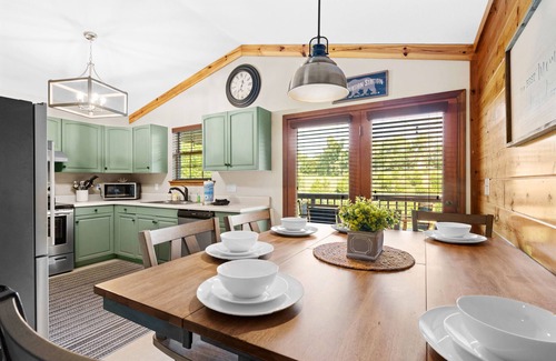 Sevierville Cabin | Mountain View! Dollywood 1 mi, Hot Tub, Fire Pit, King Suites, Arcade, Dogs OK!