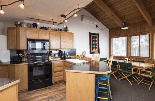 Whitefish Cabin | Mountain View Duplex