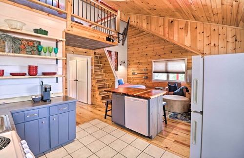 Mountain View Apartment | Mountain View Escape - 1 Mile to White River!
