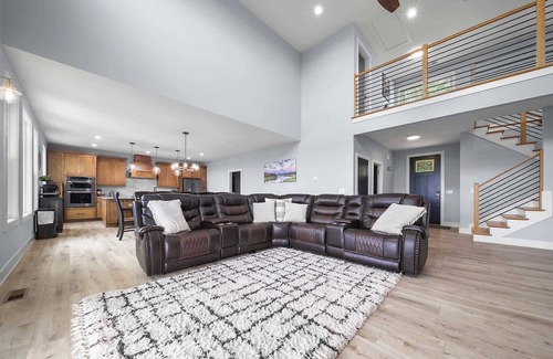 Tigerville House | Mountain View Escape