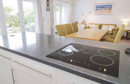 Henryd Cottage | MOUNTAIN VIEW, family friendly, with open fire in Conwy