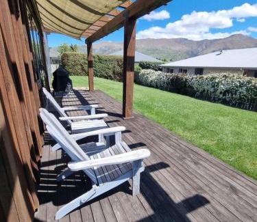Wanaka House | Mountain View Hideaway
