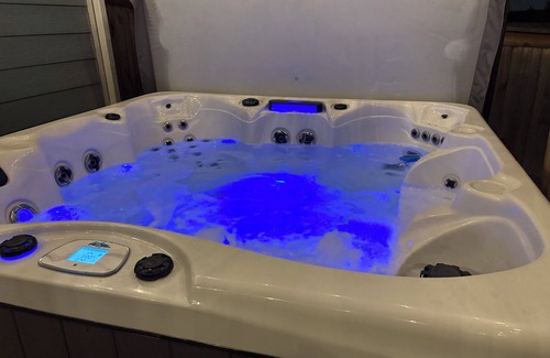 Commerce City House | Mountain View Home, Sleeps 10, Hot-tub