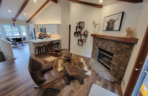 Flagstaff Cabin | Mountain View Home in the Country Club w/AC!