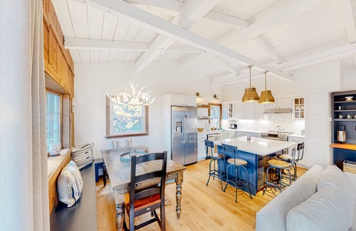 Ludlow House | Mountain-view house near Okemo base with gas fireplace, & deck - walk to lifts