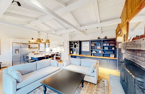 Ludlow House | Mountain-view house near Okemo base with gas fireplace, & deck - walk to lifts
