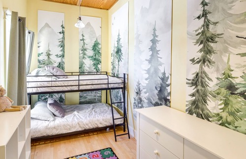 Edgar House | Mountain-View Laurel Respite On 20 Private Acres!